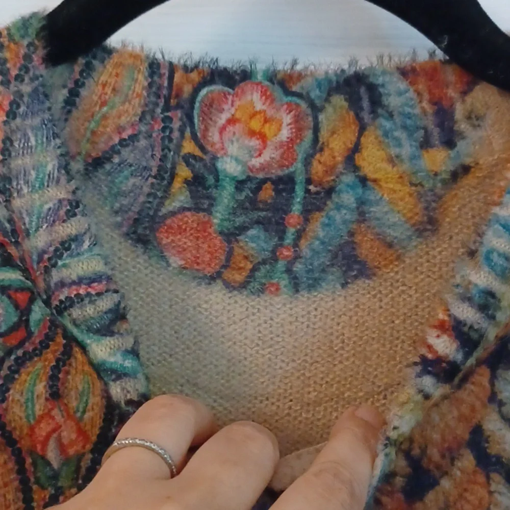 Colorful crewneck sweater, XL - Picture 8 of 10